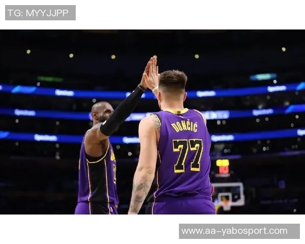 大莫里斯谈湖人对詹姆斯的态度认为缺乏应有的尊重令人困惑